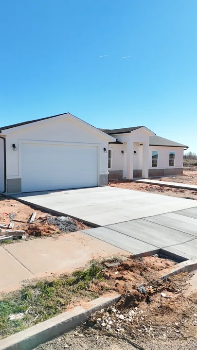 3 Bed / 2 Bath + Casita — Driveway concrete complete